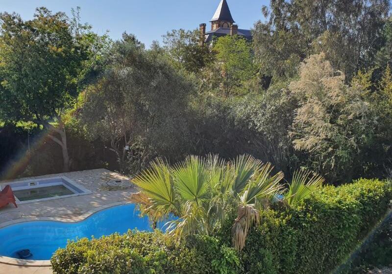 Пансион Imagine Roussillon