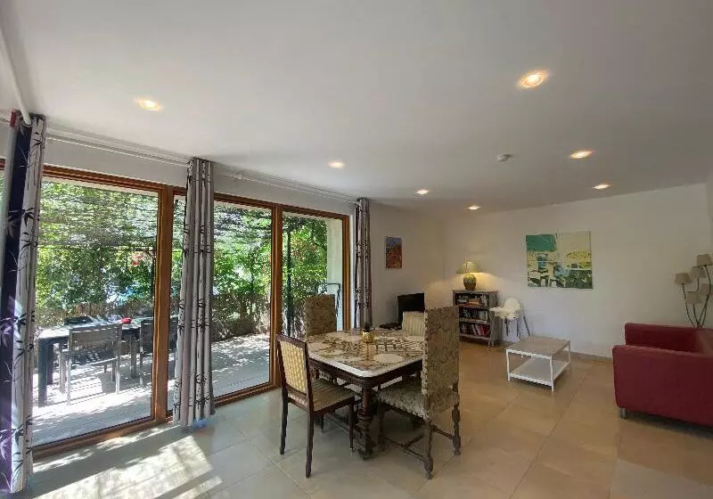 Majatalo Imagine Roussillon