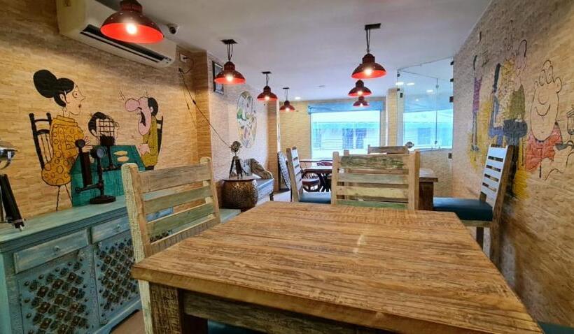 Ronaldos Hotel & Restaurants Baga