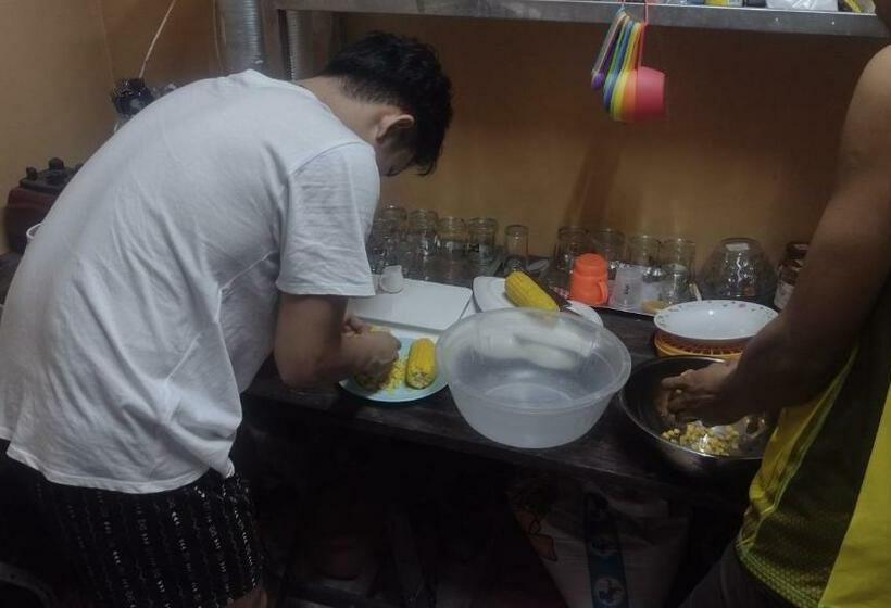 Szálló Mae Sot Commune