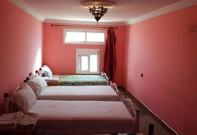 Hotelli Hôtel Restaurant Bougafer