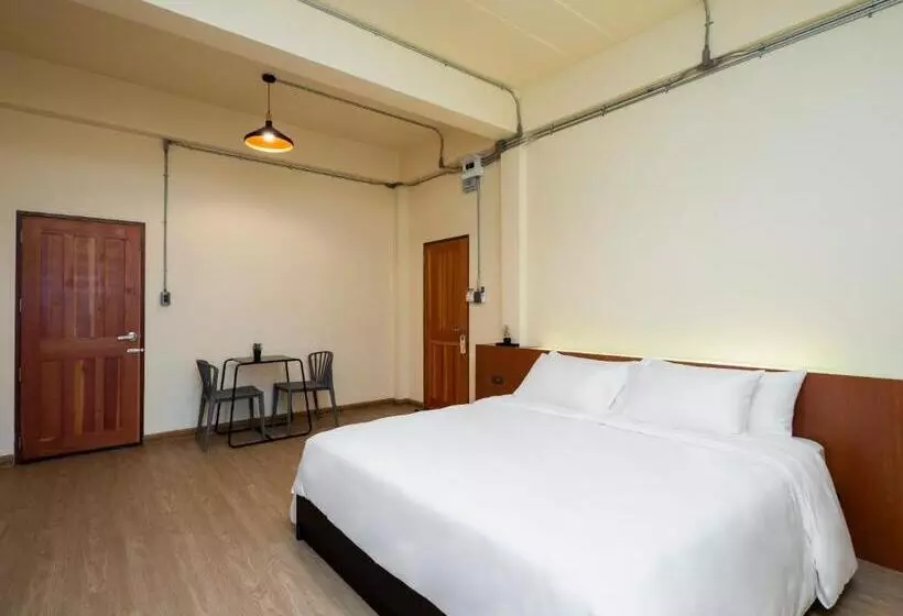 Hotelli Moonlight Cafe And