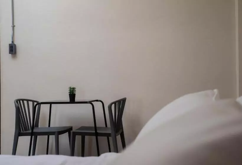 Hotelli Moonlight Cafe And