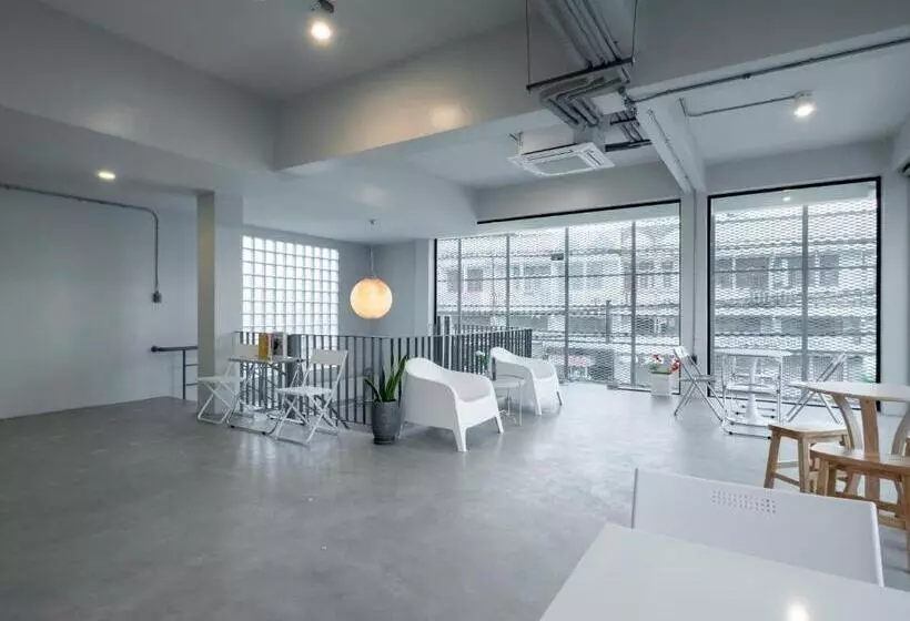 Hotelli Moonlight Cafe And