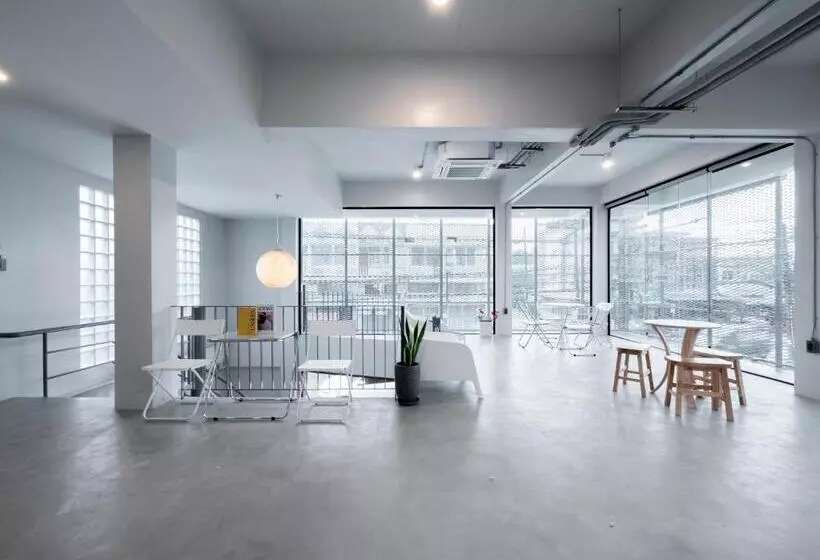 Hotelli Moonlight Cafe And