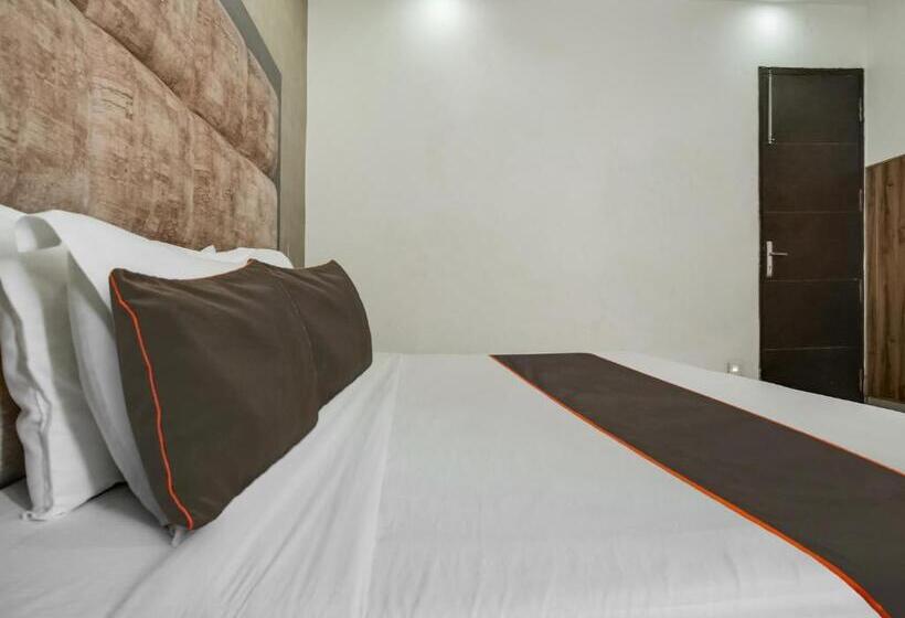 酒店 Royal Regency