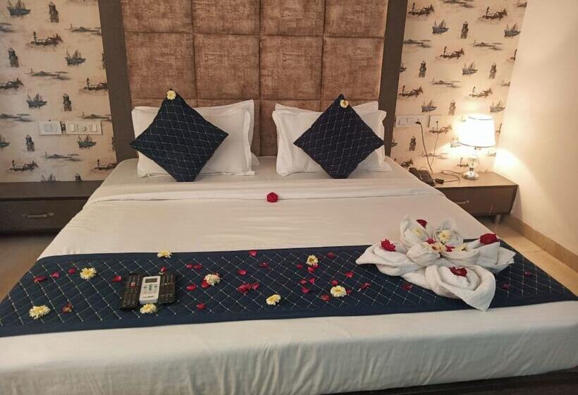 酒店 Royal Regency