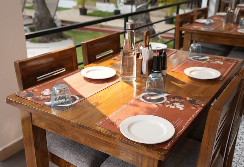 호텔 The Verda De Miranda Resort Morjim North Goa