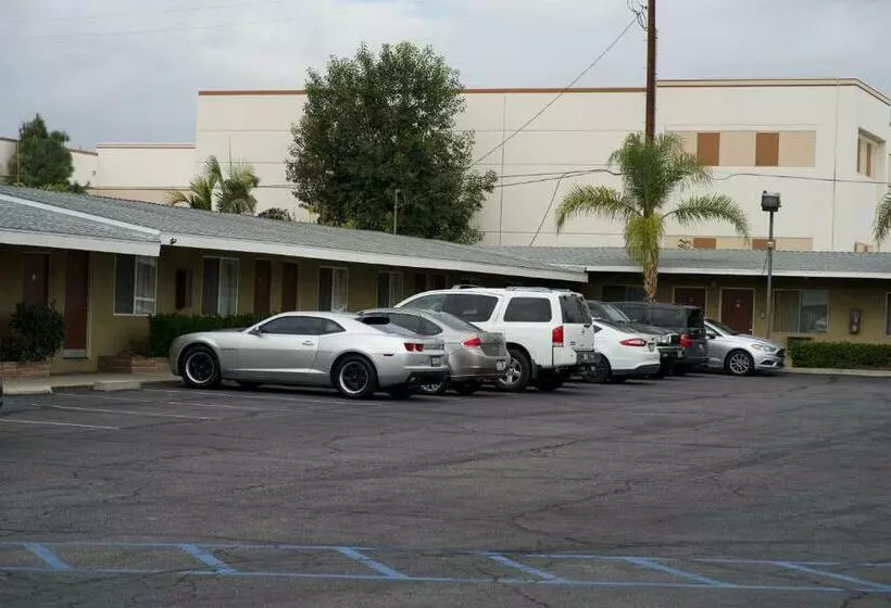 Sands Motel