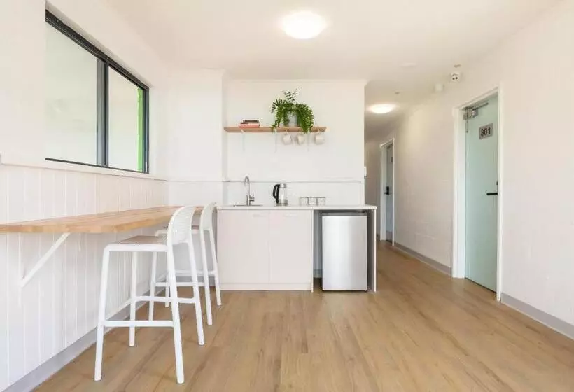Abode Mooloolaba, Backpackers & Motel Rooms
