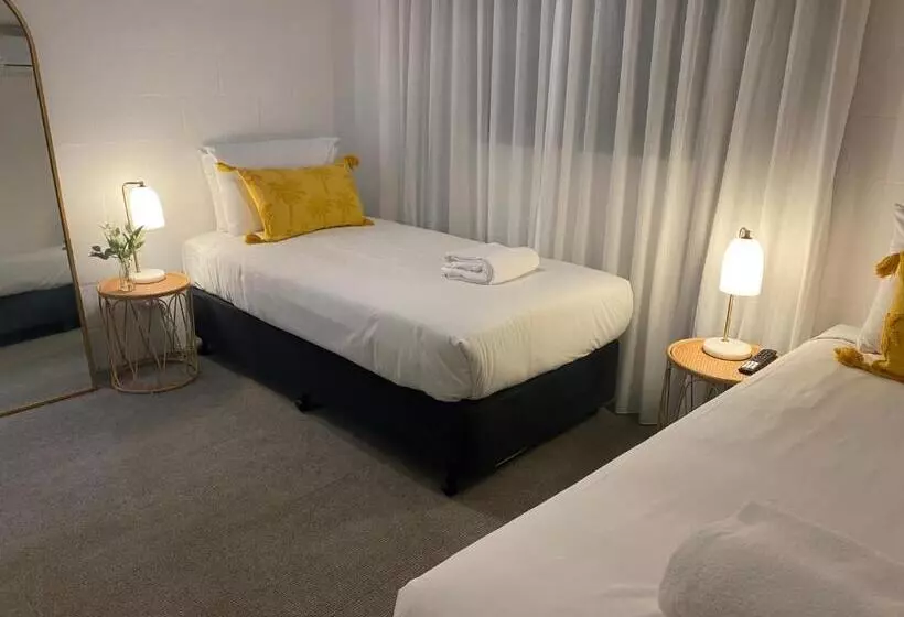 Abode Mooloolaba, Backpackers & Motel Rooms