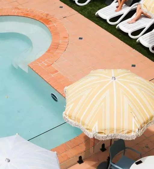 Abode Mooloolaba, Backpackers & Motel Rooms