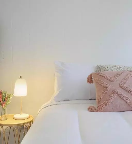 Abode Mooloolaba, Backpackers & Motel Rooms