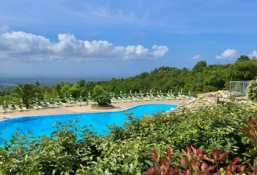 Apartments In Residence With Swimming Pool In Riparbella