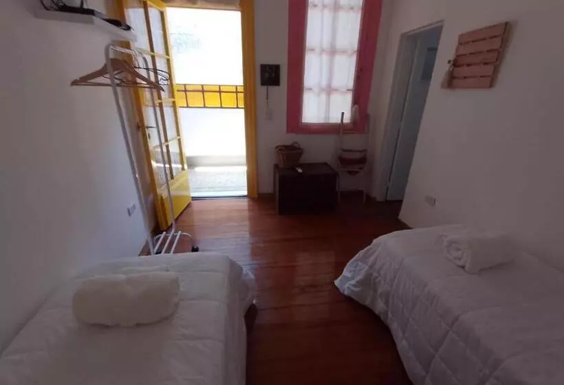 تختخواب و صبحانه Aristobulo