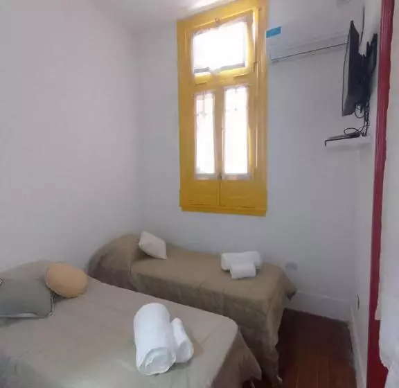 تختخواب و صبحانه Aristobulo