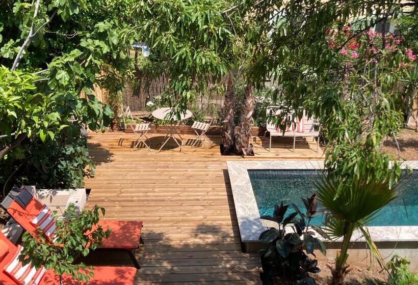 مبيت وإفطار La Villa Des Amandiers