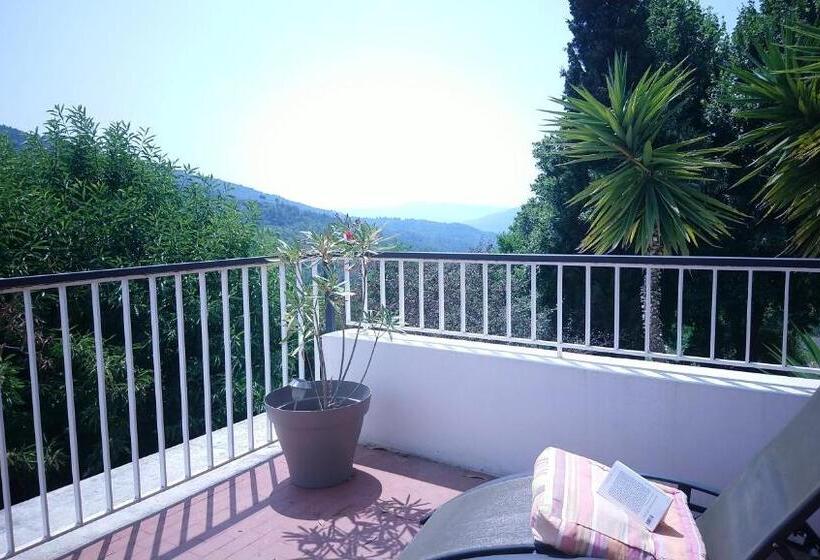 مبيت وإفطار Le Domaine De La Feuilleraie