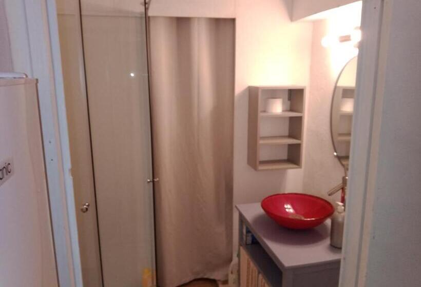 Bed and Breakfast Studio Chez L Habitant