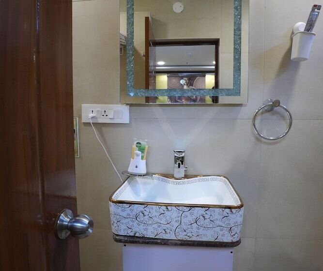 K N Gupta Group Of Hotel Castle