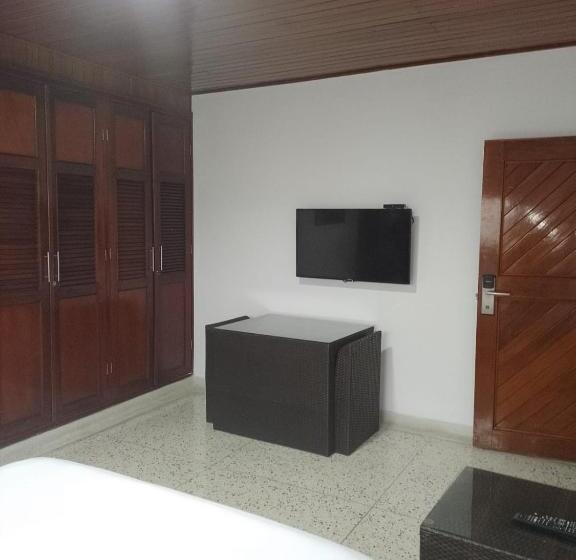 בית מלון כפרי Med Suites 94