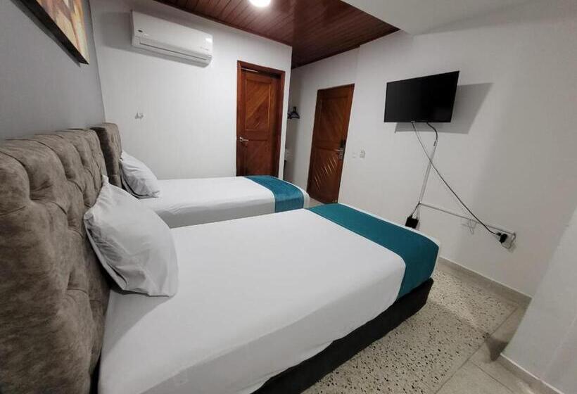 בית מלון כפרי Med Suites 94