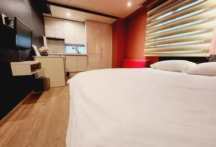 هتل Olive Hostel R