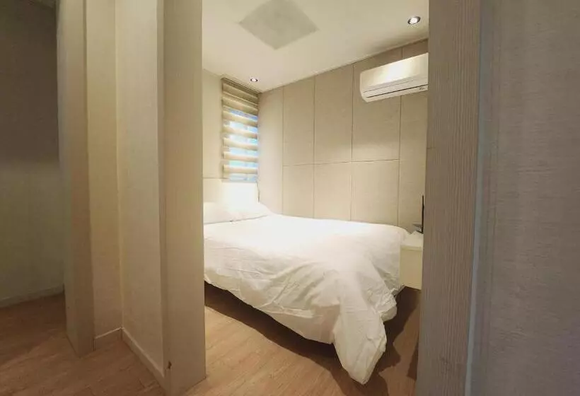 هتل Olive Hostel R