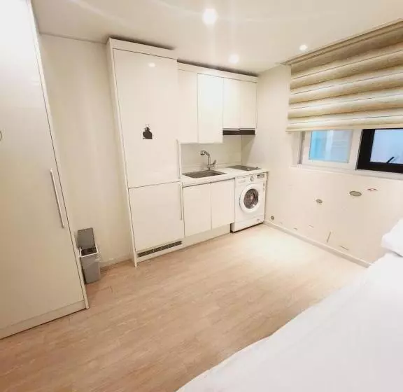 هتل Olive Hostel R