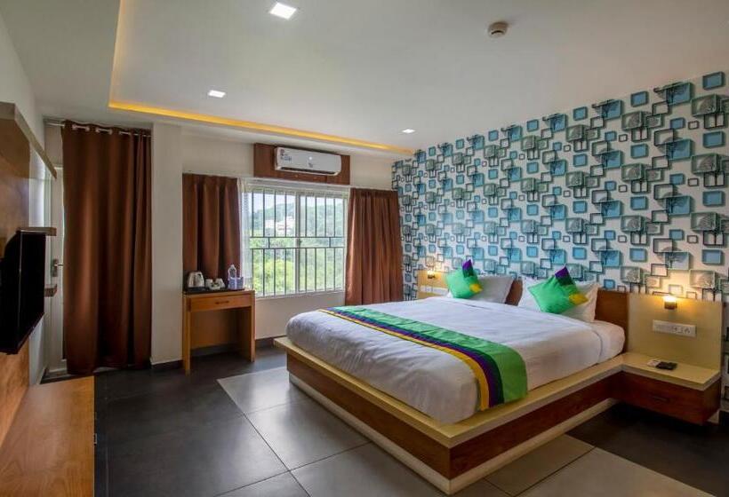 בית מלון כפרי Treebo Trend Chembra Residency