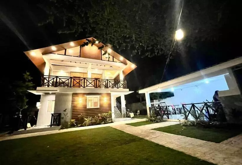 ペンション The Farmhouse Villa Beach Resort