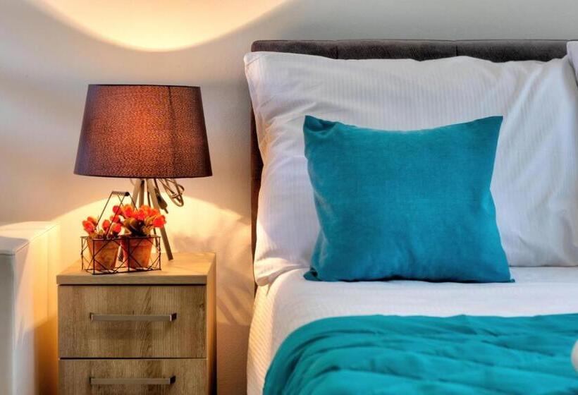 استراحتگاه Forest Lodges