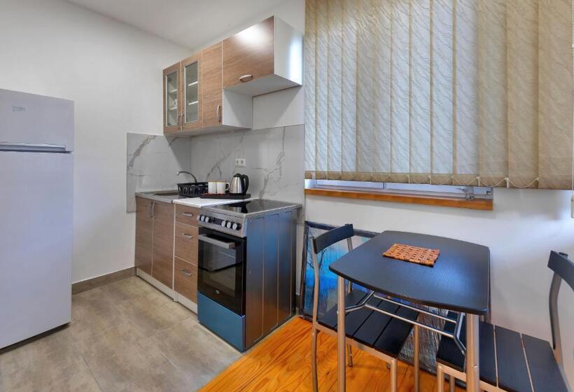 استراحتگاه Forest Lodges