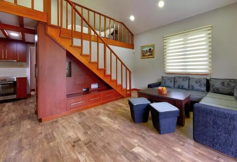 استراحتگاه Forest Lodges