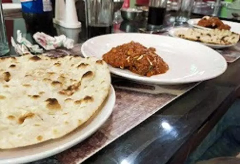 Hotel Gopal, Khargone