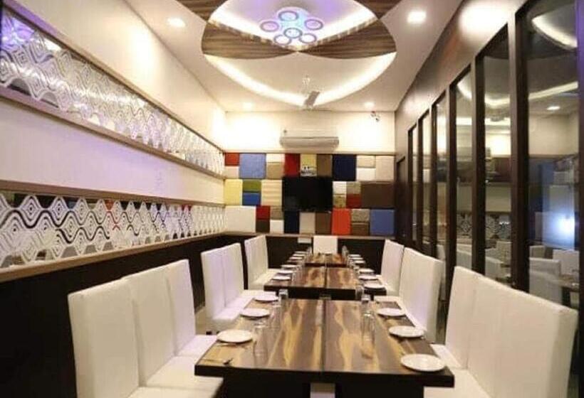 Отель Gopal, Khargone