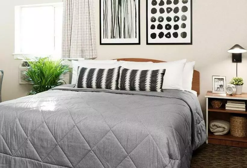Hotelli Intown Suites Extended Stay Select Hampton Va