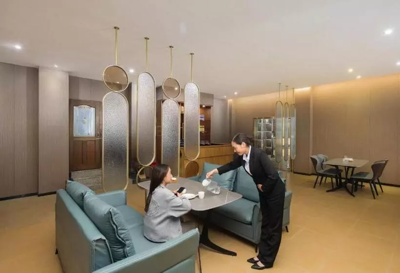 Hotelli Jiuzhaigou Cloudy