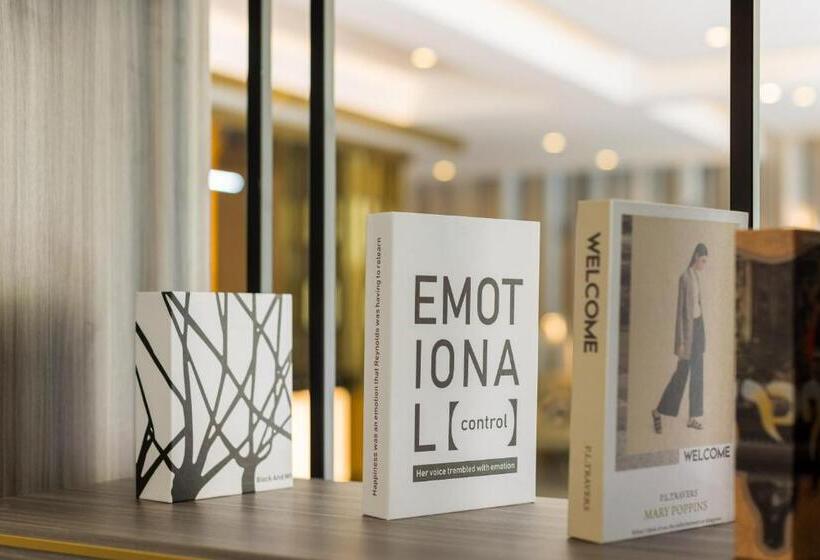 Otel Jiuzhaigou Cloudy