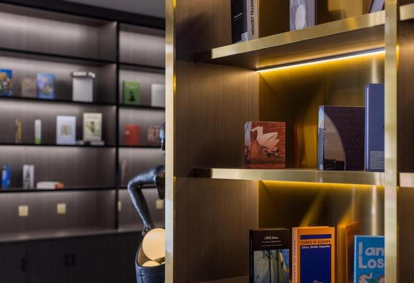 Otel Jiuzhaigou Cloudy