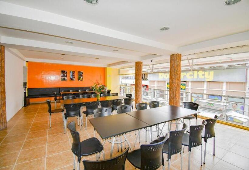 Hotel Monarca Armenia