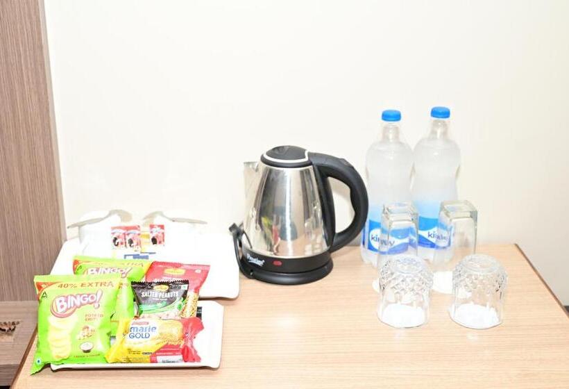 Hotel Pipul Padmaja Pride