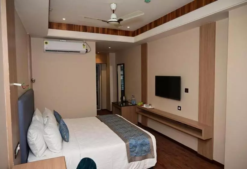 Hotelli Pipul Padmaja Pride