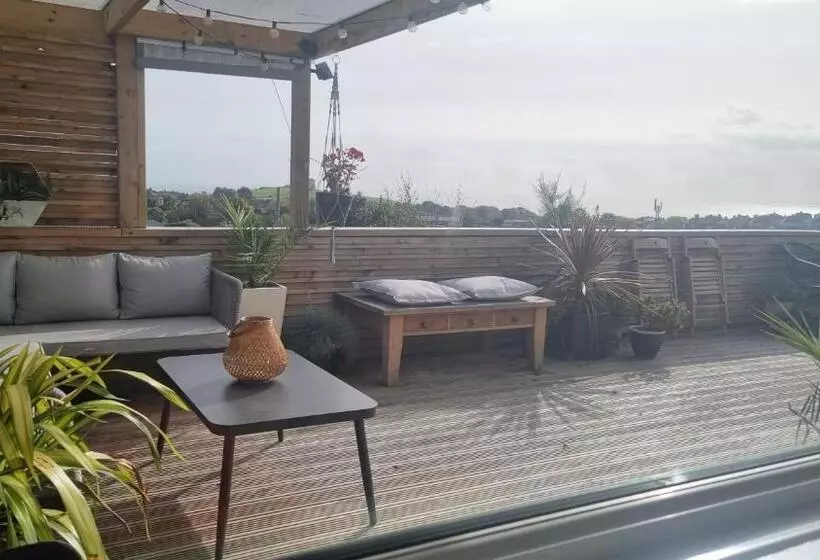 پانسیون Bijou Annexe, Sea View, Private Entrance & Parking   Folkestone