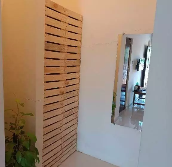 ペンション Blue Jay Guest House