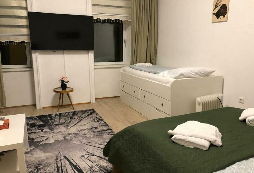 펜션 Joyful Shared Apt. @ Millenium Tower And Danube River