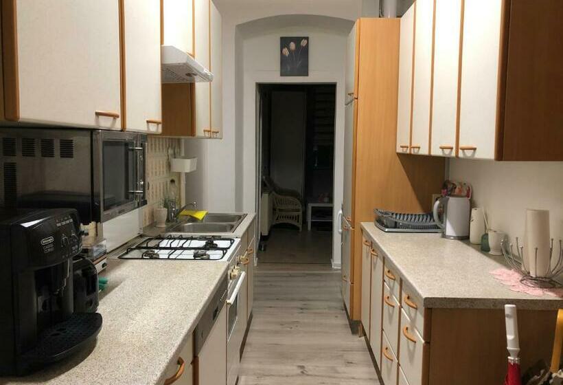 펜션 Joyful Shared Apt. @ Millenium Tower And Danube River