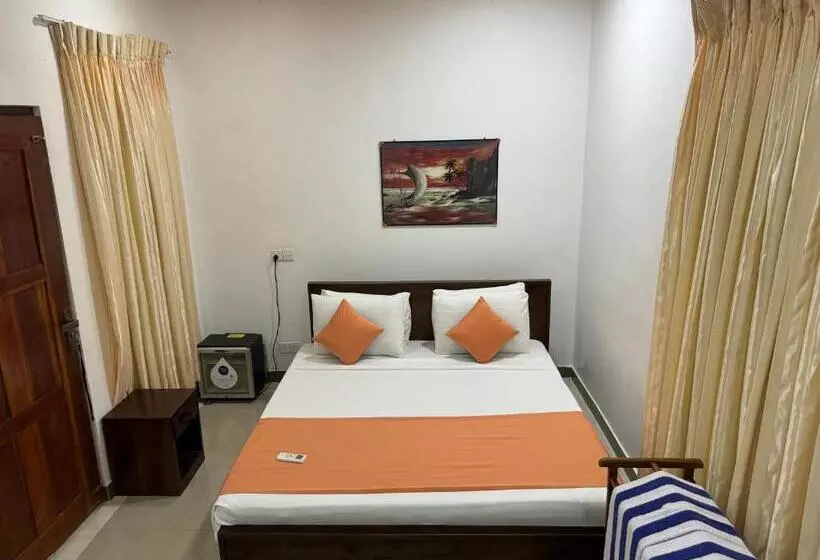 پانسیون Paris Garden Resort