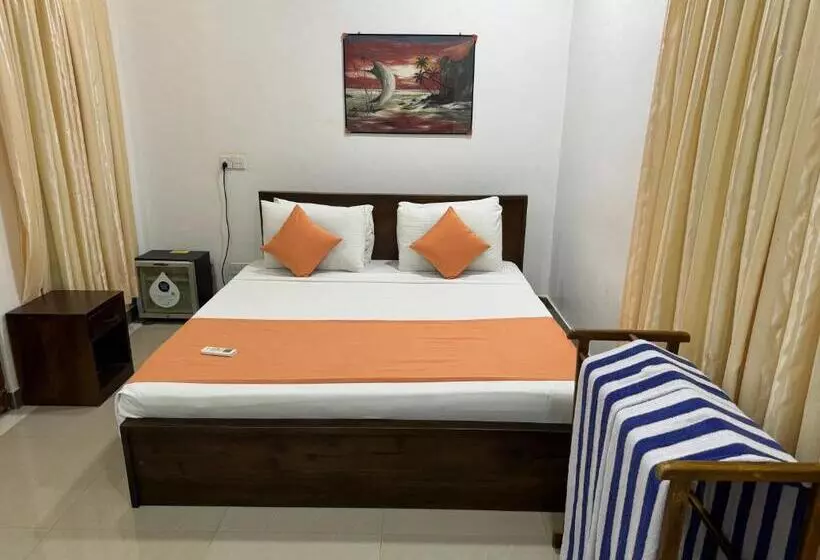 پانسیون Paris Garden Resort