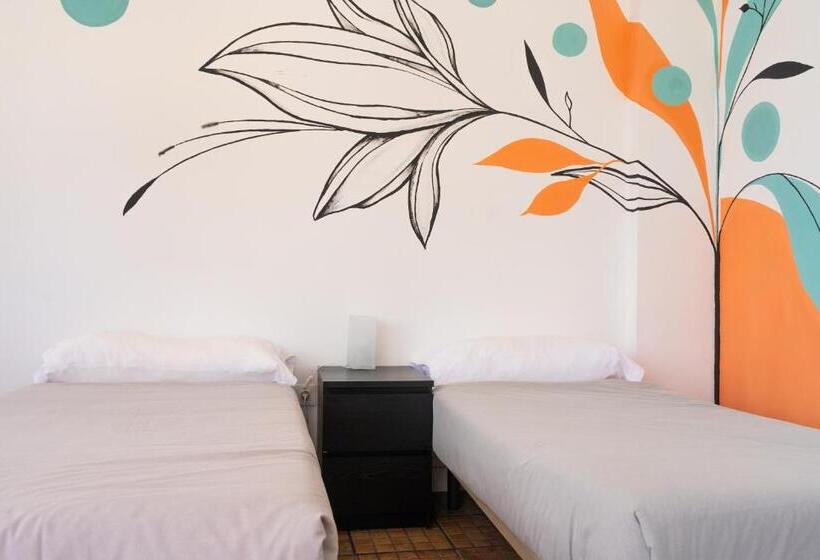 هاستل Ocean Nomads Coworking